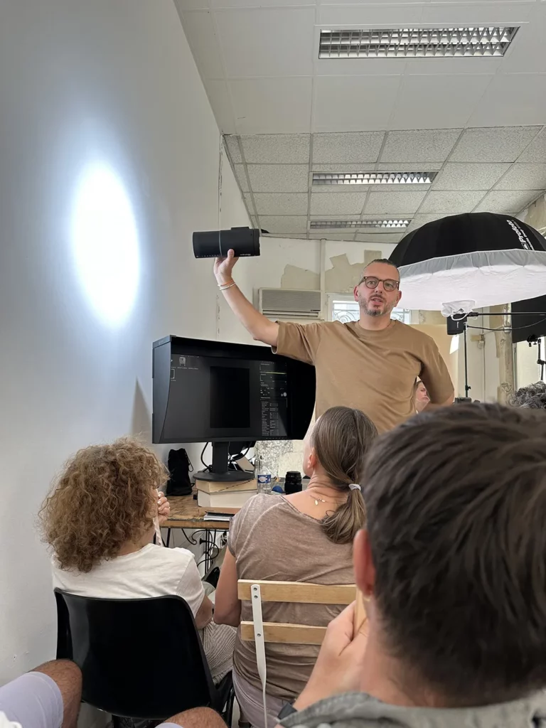 Julien Apruzzese lors de la Fujikina à Arles en 2025 - Studio Argo, photographe de mariage en Provence.