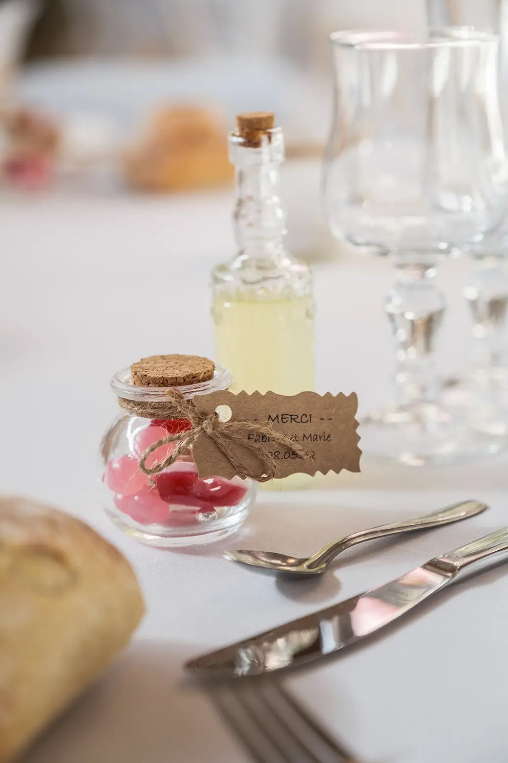 Une décoration de table photographié par Studio Argo, photographe mariage Provence et Vaucluse.